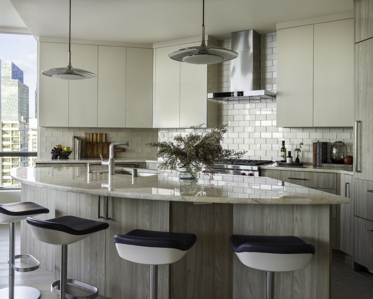 Contemporary interior with city views, Downtown High Rise — Downtown Seattle